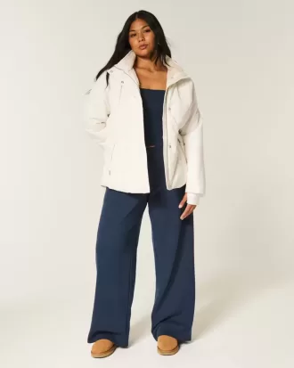 All-weather jas met imitatiebontvoering All-weather jas met imitatiebontvoering