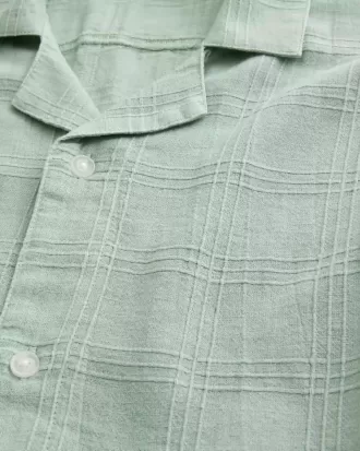 Boxy linnenmix overhemd met korte mouwen en textuur Boxy linnenmix overhemd met korte mouwen en textuur