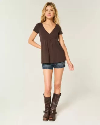 Gemakkelijke babydolltop met korte mouwen en kanten rand Gemakkelijke babydolltop met korte mouwen en kanten rand